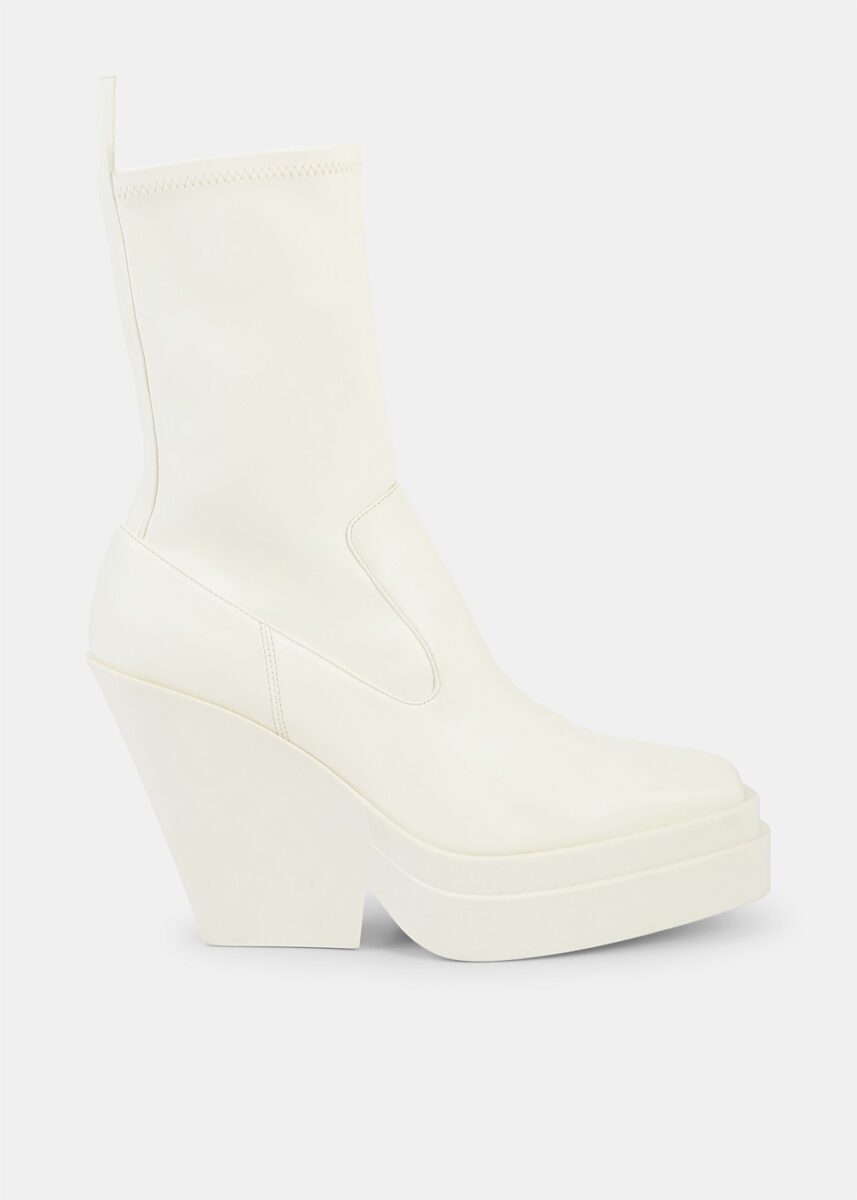 Gia 15 Ivory Texan Ankle Boots